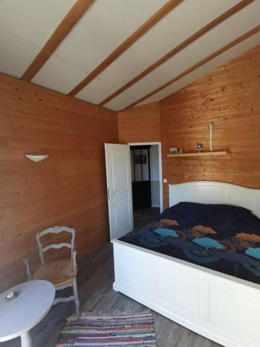 Entre Ventoux Et Luberon, Appartement Dans Maison. Malemort-du-Comtat Exteriör bild