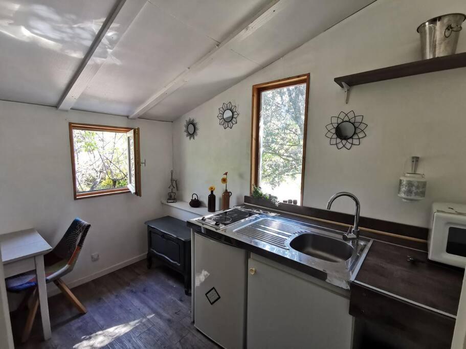 Entre Ventoux Et Luberon, Appartement Dans Maison. Malemort-du-Comtat Exteriör bild